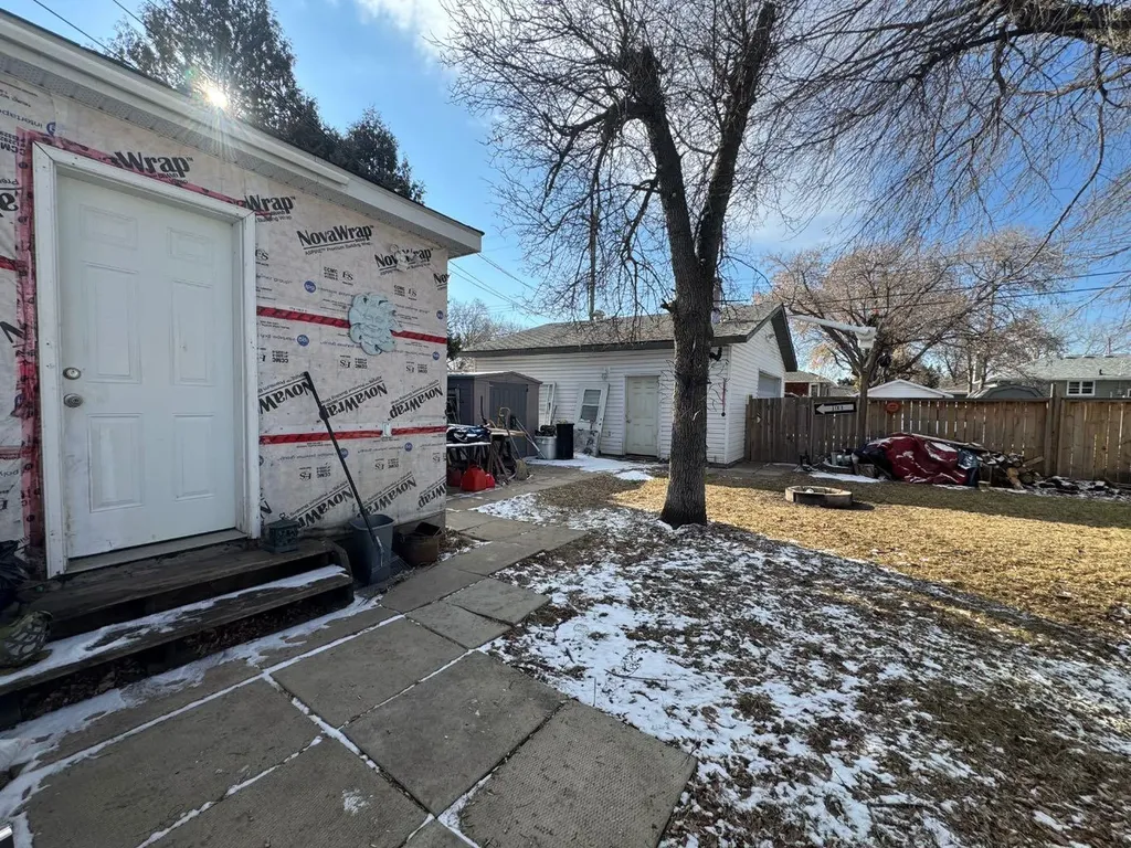 5319 47 Avenue Wetaskiwin AB T9A 0K9