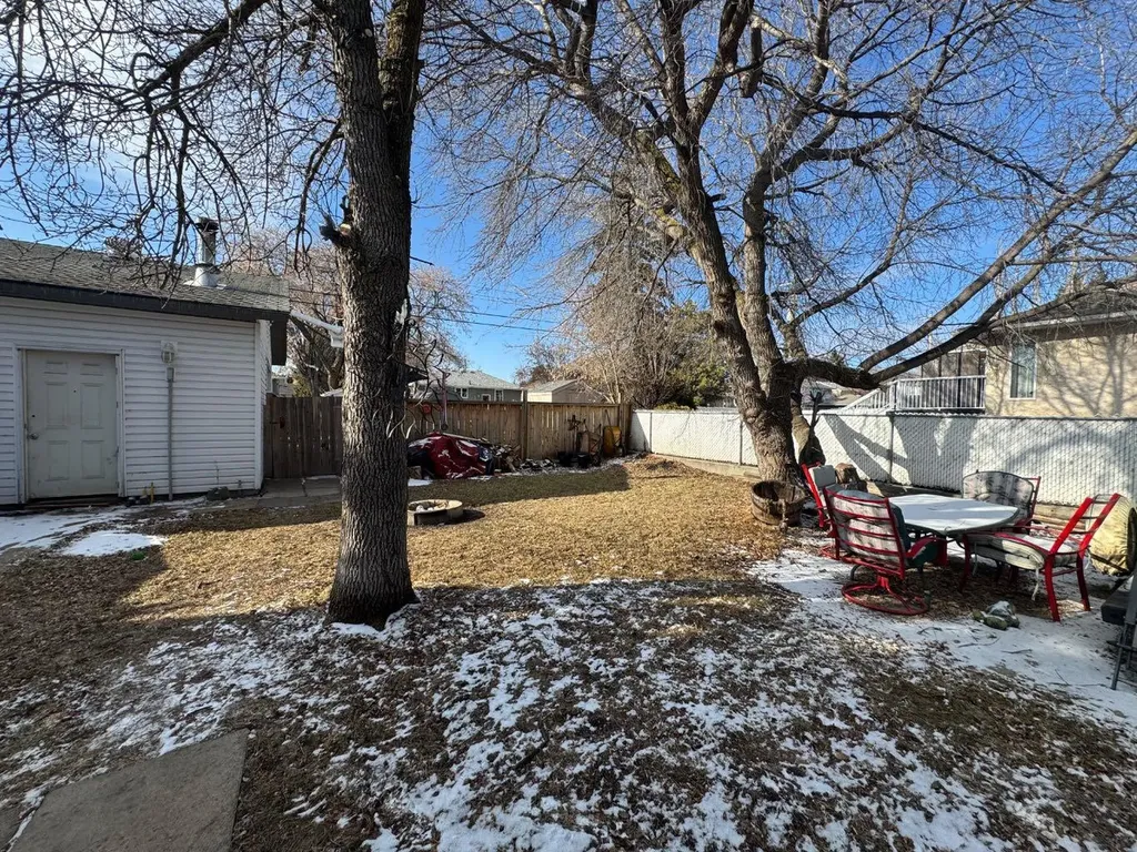 5319 47 Avenue Wetaskiwin AB T9A 0K9
