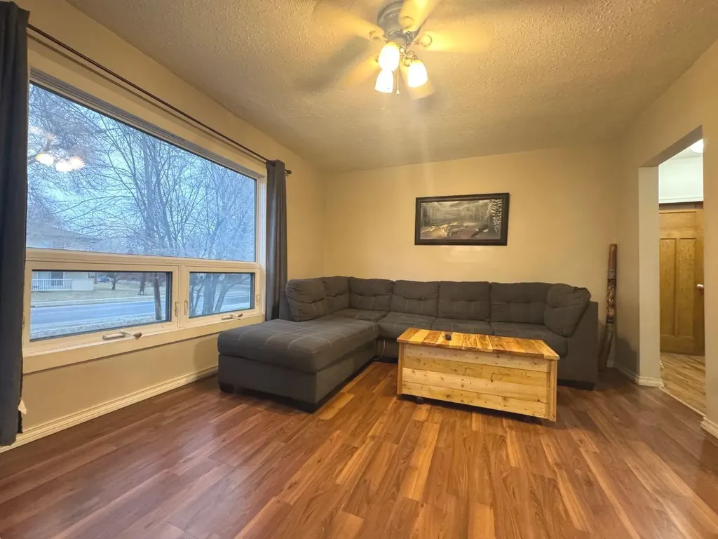 5319 47 Avenue Wetaskiwin AB T9A 0K9