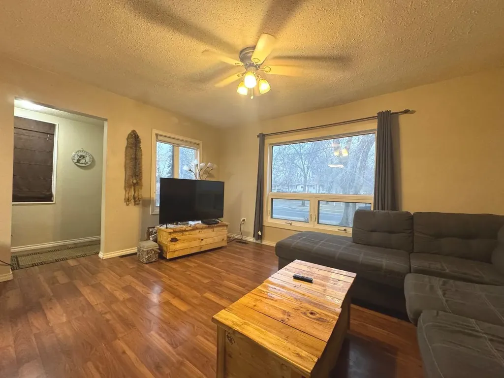 5319 47 Avenue Wetaskiwin AB T9A 0K9