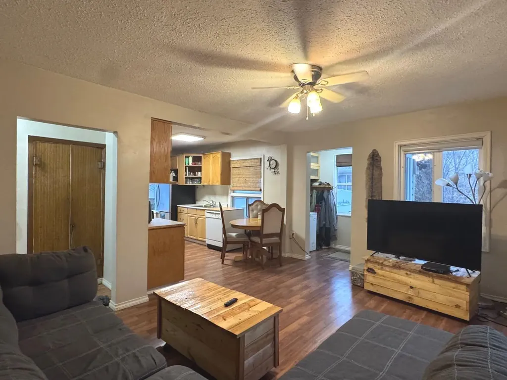 5319 47 Avenue Wetaskiwin AB T9A 0K9