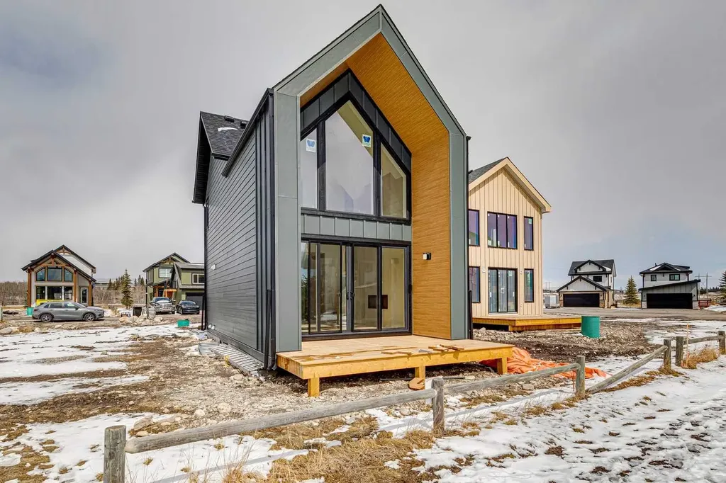 37 Cottageclub Lane Rural Rocky View County AB T4C1B1