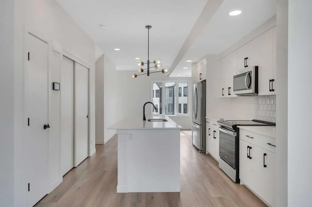 120 Arbour Lake Court NW Calgary AB T3G 0H6