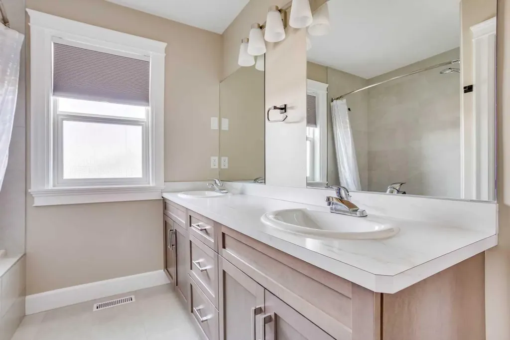 138 Magpie Street Fort Mcmurray AB T9K0L5