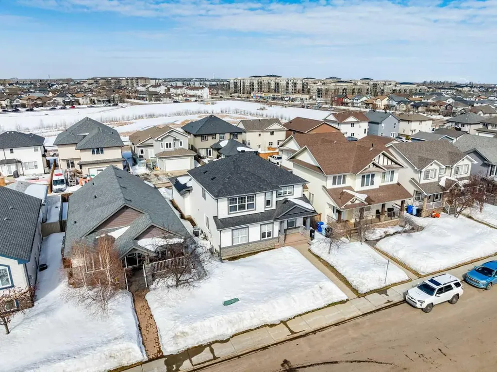 138 Magpie Street Fort Mcmurray AB T9K0L5