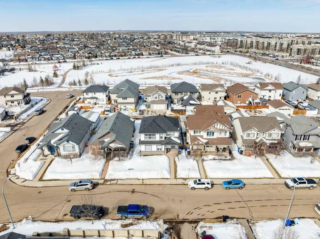 138 Magpie Street Fort Mcmurray AB T9K0L5