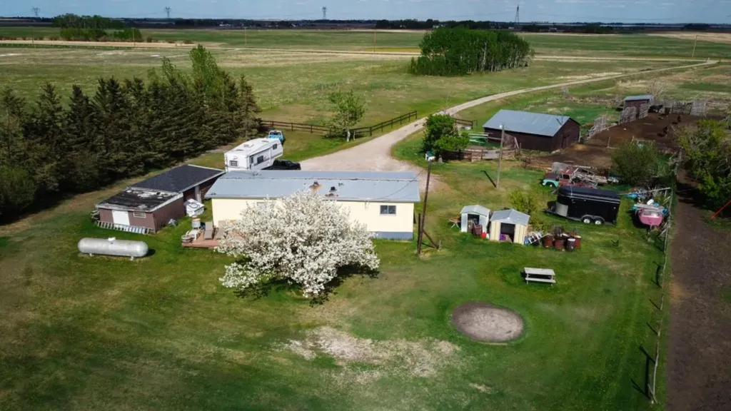 240141 Range Road 274 Rural Rocky View County AB T1X 2H9