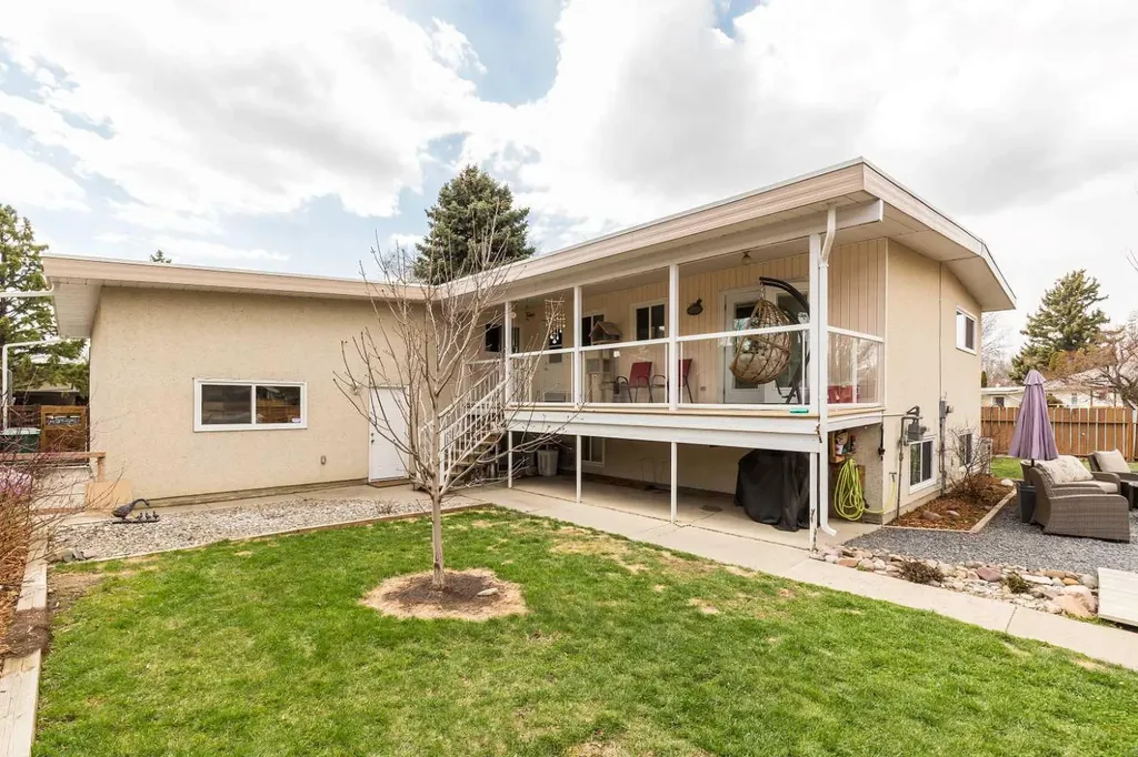 321 Normandy Road S Lethbridge AB T1J 3X9
