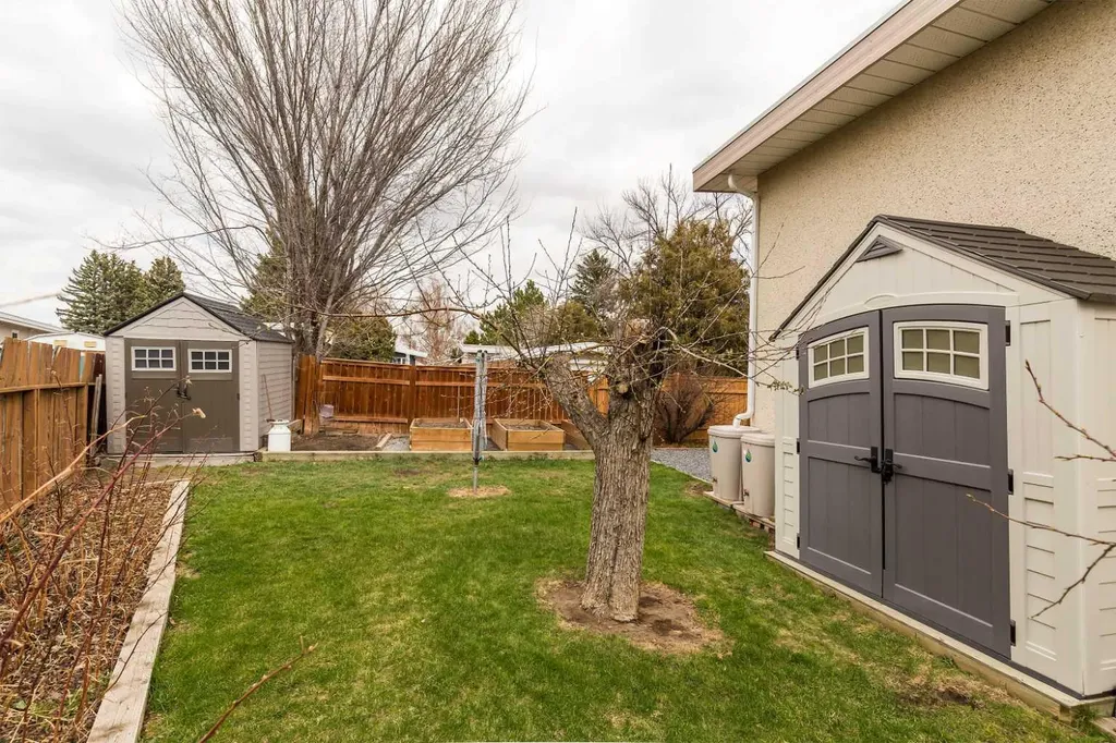 321 Normandy Road S Lethbridge AB T1J 3X9