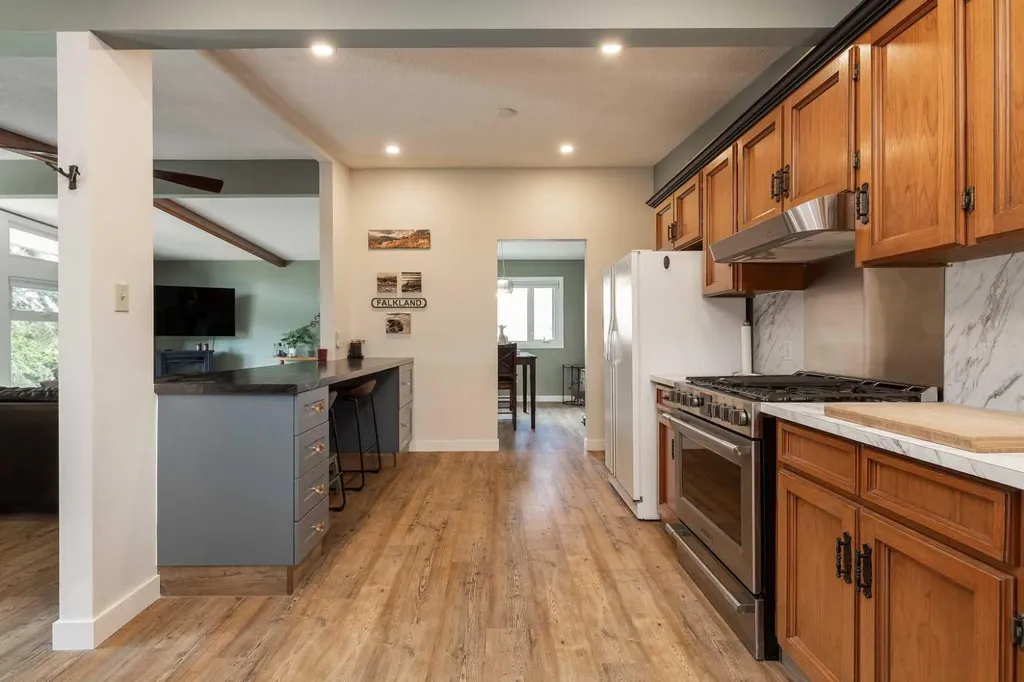 321 Normandy Road S Lethbridge AB T1J 3X9