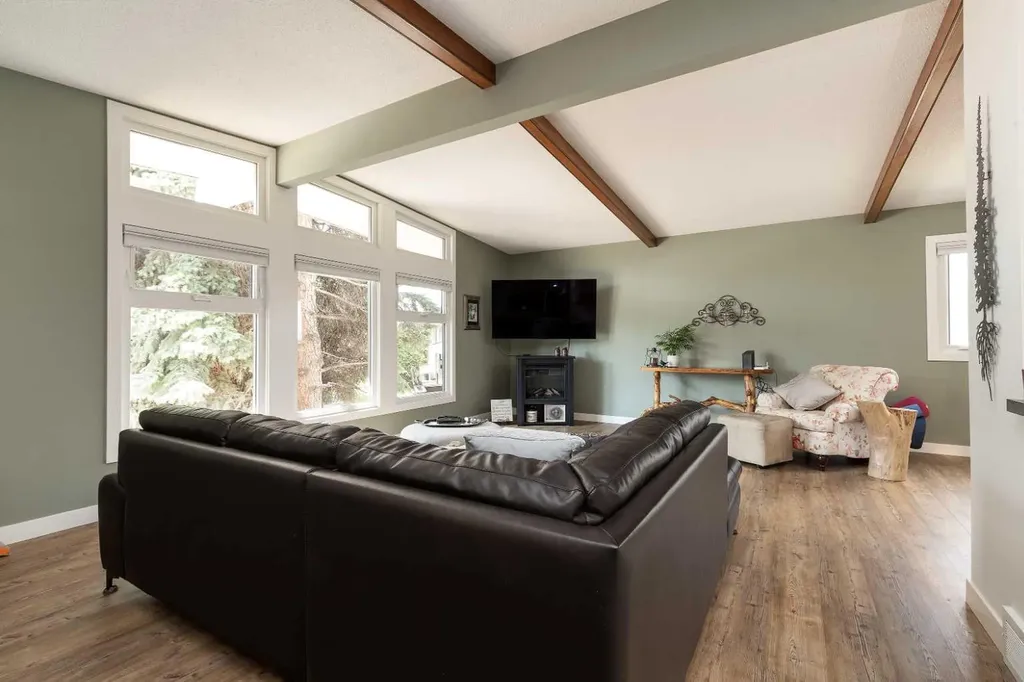 321 Normandy Road S Lethbridge AB T1J 3X9