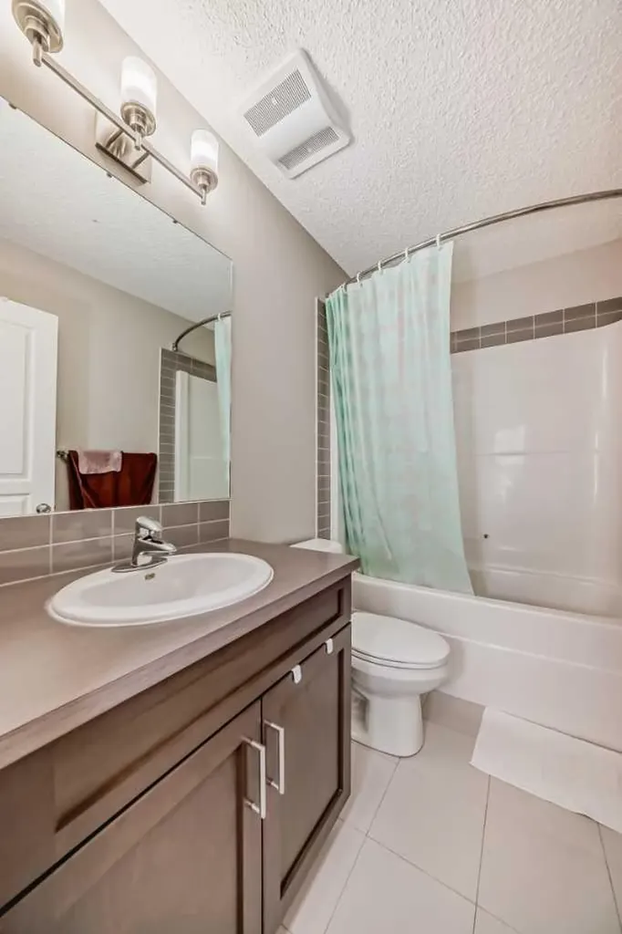 9 Copperpond Avenue SE Calgary AB T2Z 5B5
