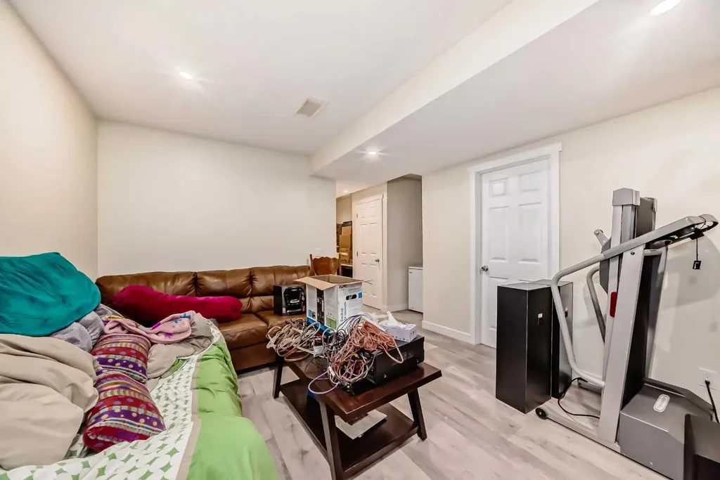9 Copperpond Avenue SE Calgary AB T2Z 5B5