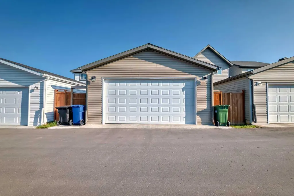 9 Copperpond Avenue SE Calgary AB T2Z 5B5