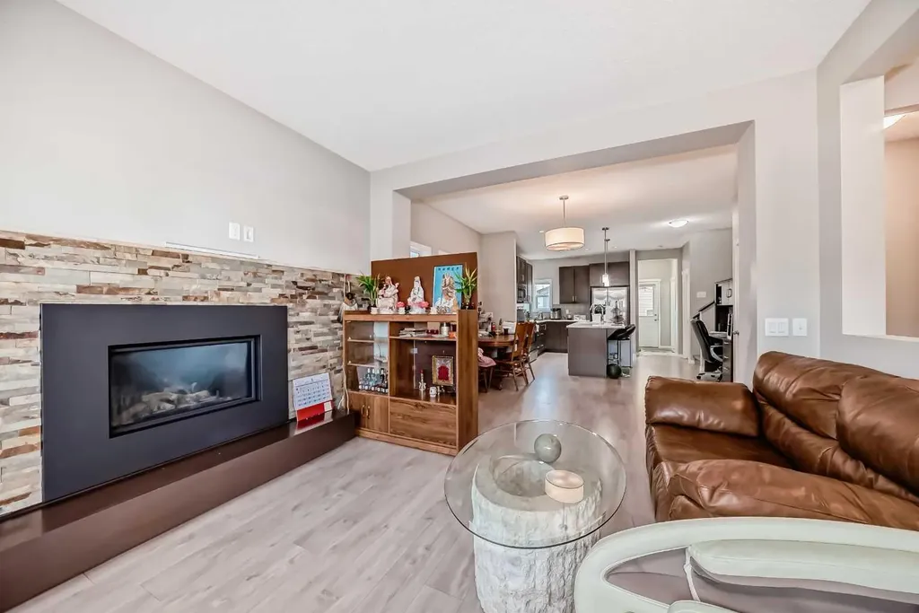 9 Copperpond Avenue SE Calgary AB T2Z 5B5
