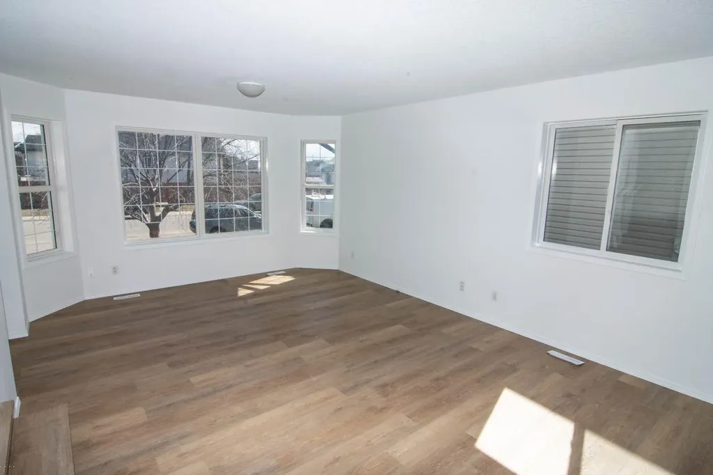 5320 Martin Crossing Drive NE Calgary AB T3J 3T2