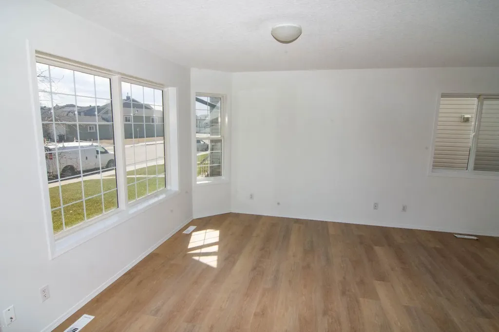 5320 Martin Crossing Drive NE Calgary AB T3J 3T2