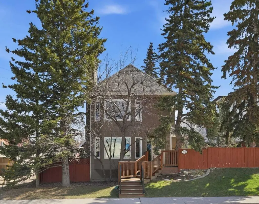 2712 22 Street SW Calgary AB T2T 5G4