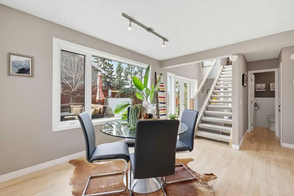 2712 22 Street SW Calgary AB T2T 5G4