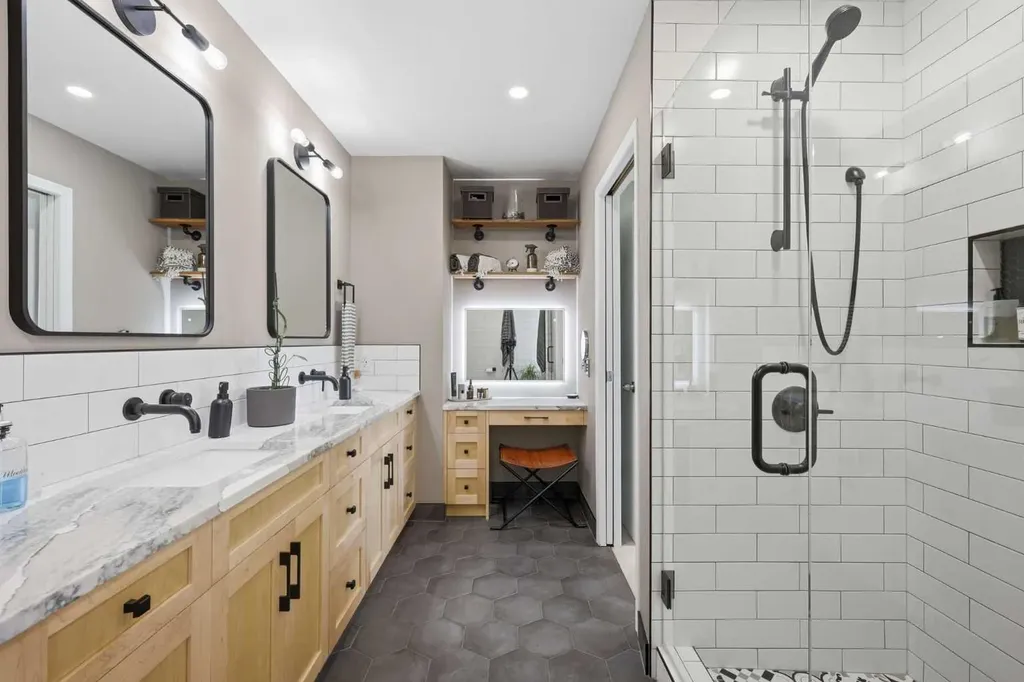 2712 22 Street SW Calgary AB T2T 5G4