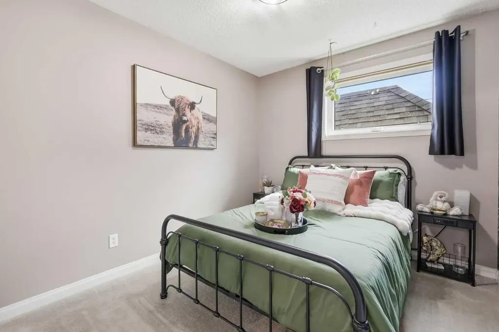 2712 22 Street SW Calgary AB T2T 5G4