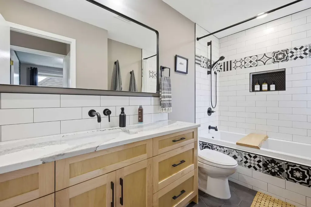2712 22 Street SW Calgary AB T2T 5G4