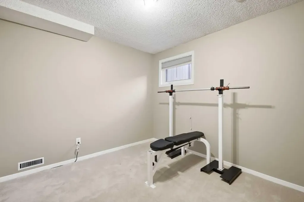 2712 22 Street SW Calgary AB T2T 5G4