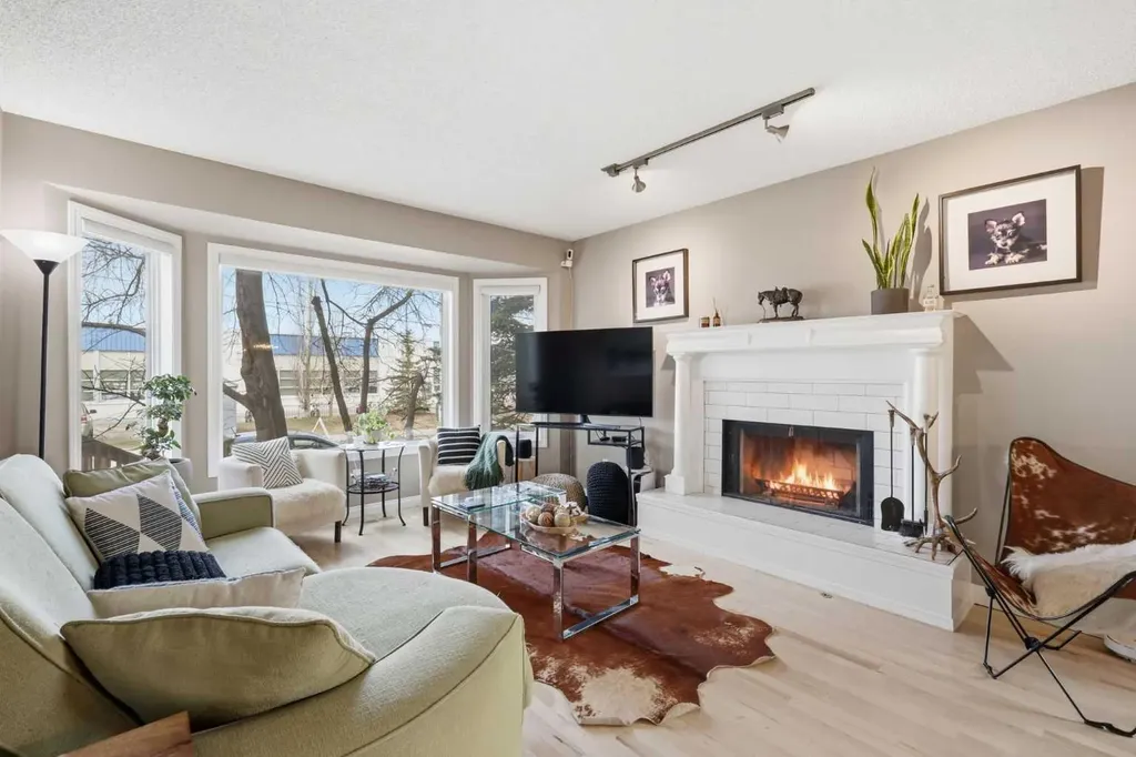 2712 22 Street SW Calgary AB T2T 5G4