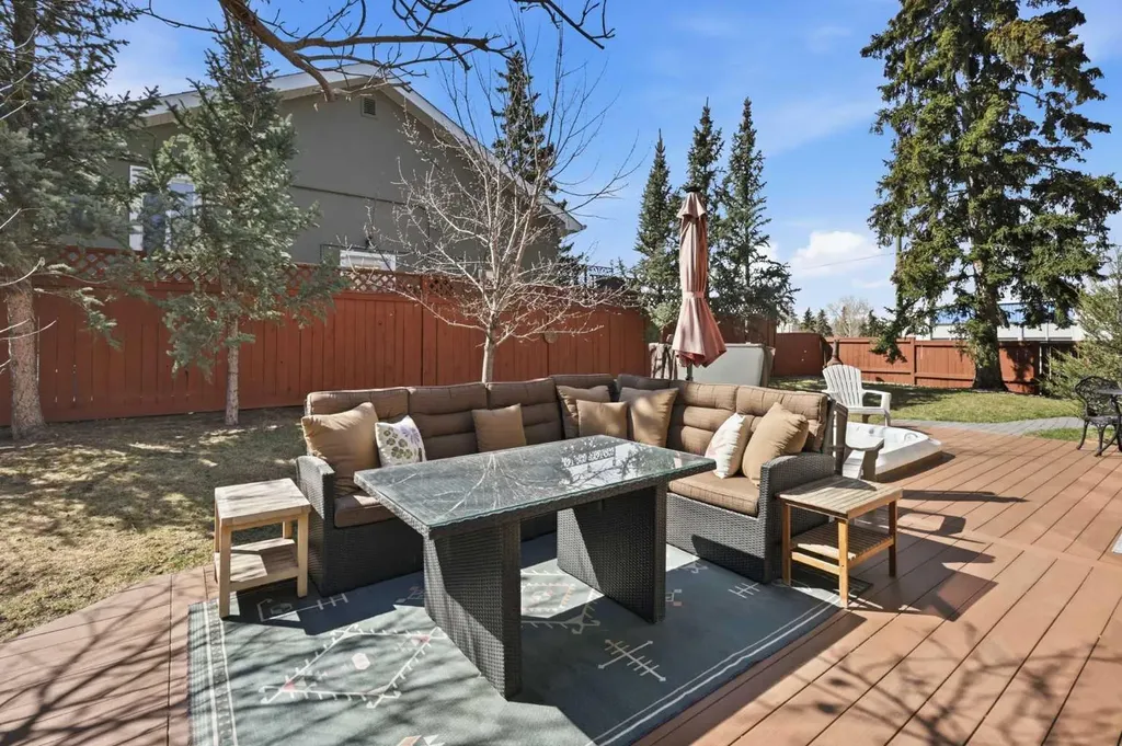 2712 22 Street SW Calgary AB T2T 5G4