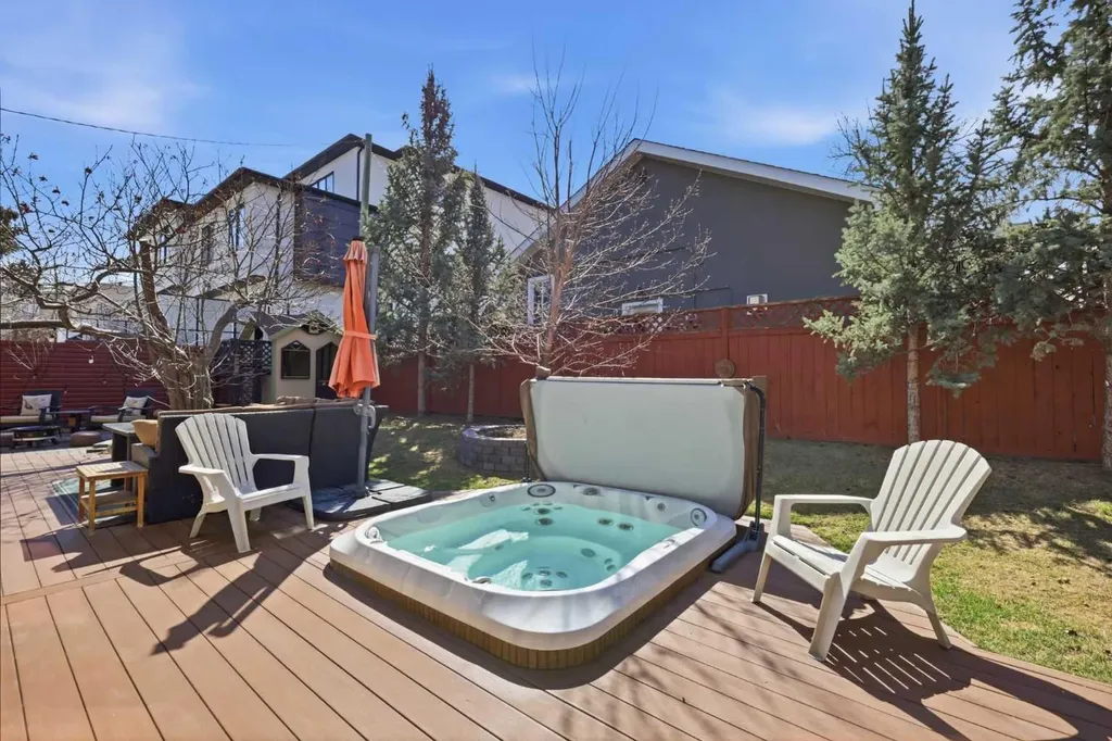 2712 22 Street SW Calgary AB T2T 5G4