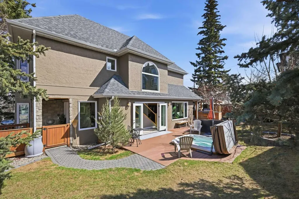 2712 22 Street SW Calgary AB T2T 5G4