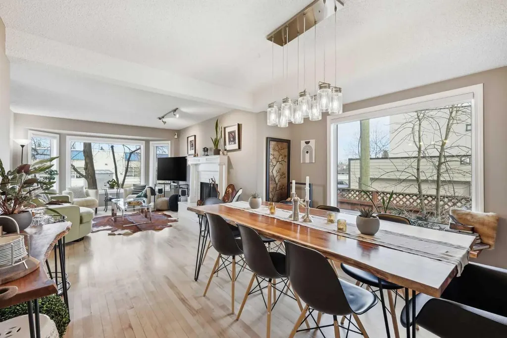 2712 22 Street SW Calgary AB T2T 5G4