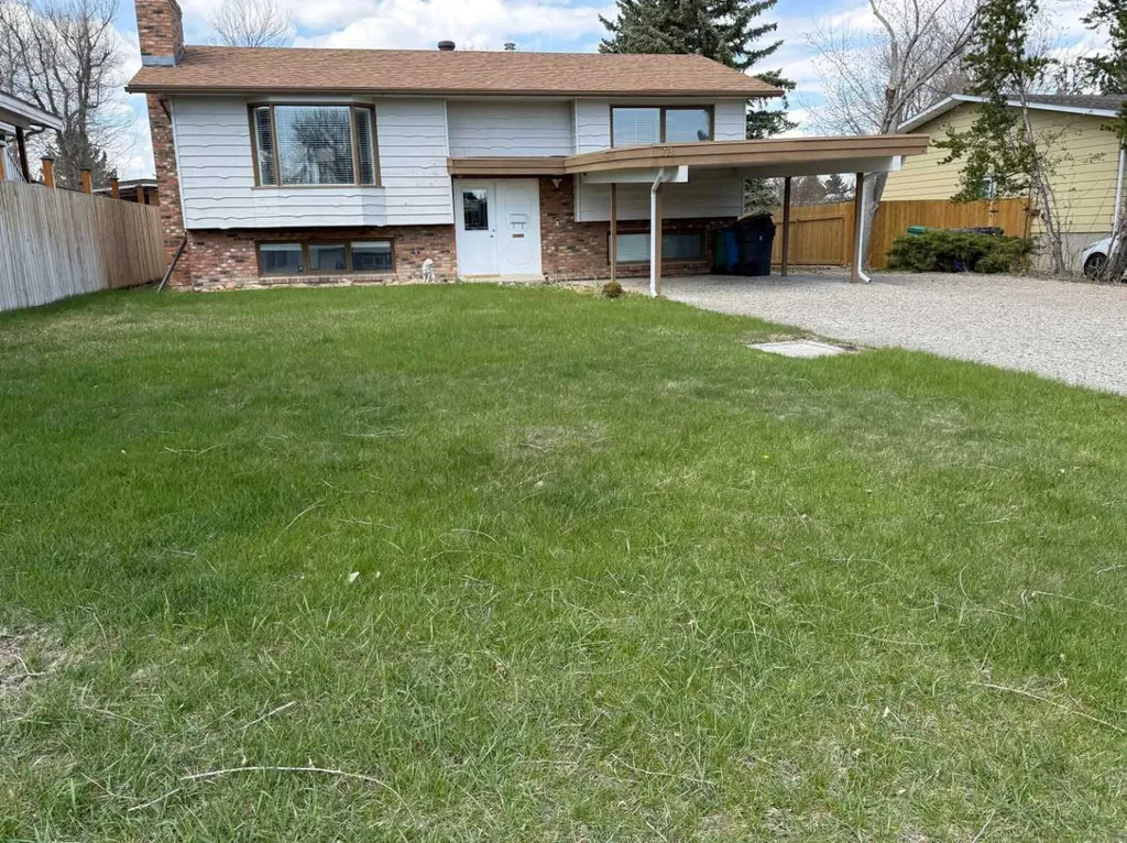 73 Mcgill Boulevard W Lethbridge AB T1K 3V7