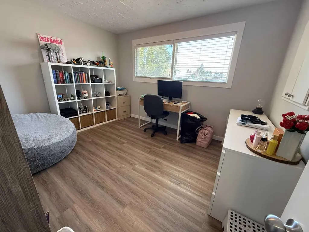 73 Mcgill Boulevard W Lethbridge AB T1K 3V7