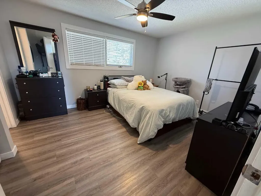 73 Mcgill Boulevard W Lethbridge AB T1K 3V7
