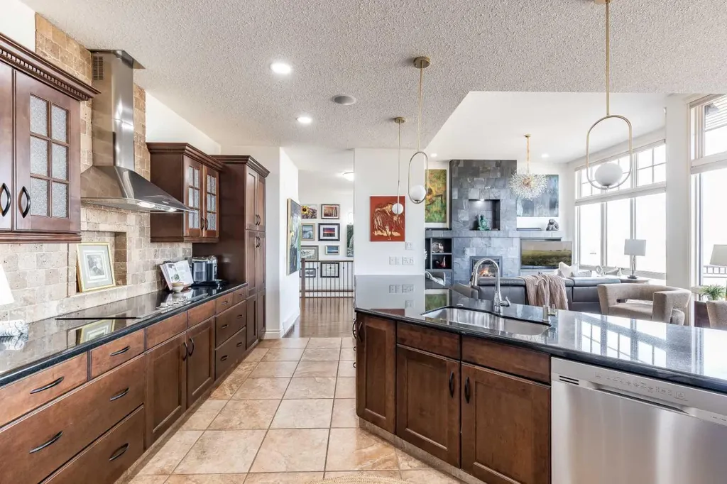 10 Palisades Mews NE Medicine Hat AB T1C2B5