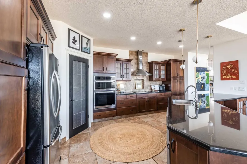 10 Palisades Mews NE Medicine Hat AB T1C2B5
