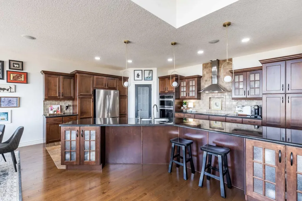 10 Palisades Mews NE Medicine Hat AB T1C2B5