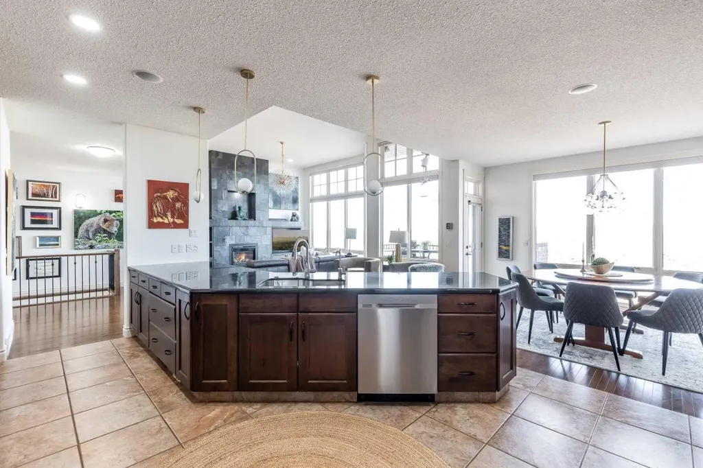 10 Palisades Mews NE Medicine Hat AB T1C2B5