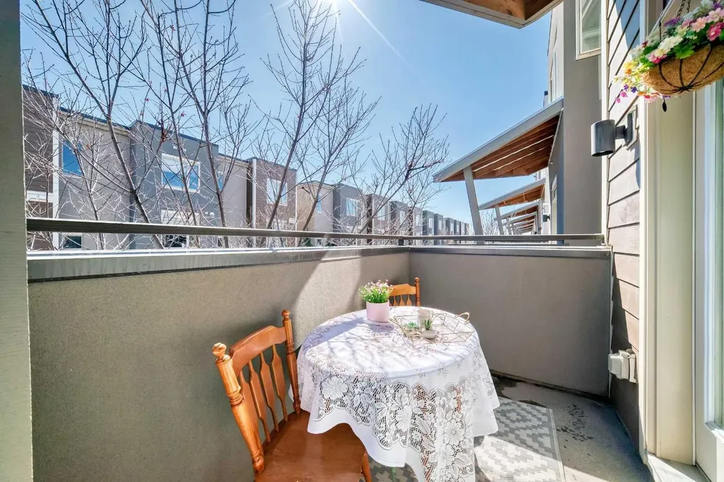 7 Westpark Common SW Calgary AB T3H 0Y4