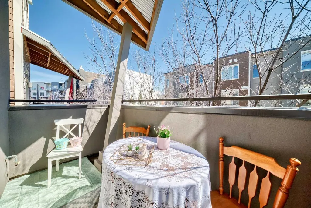 7 Westpark Common SW Calgary AB T3H 0Y4