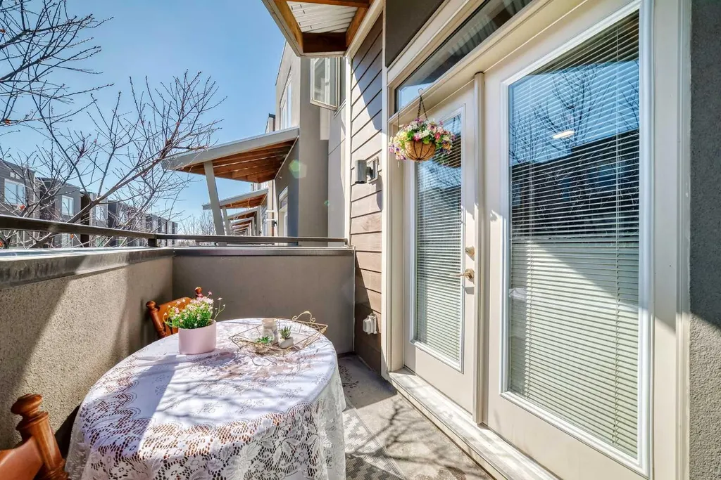 7 Westpark Common SW Calgary AB T3H 0Y4