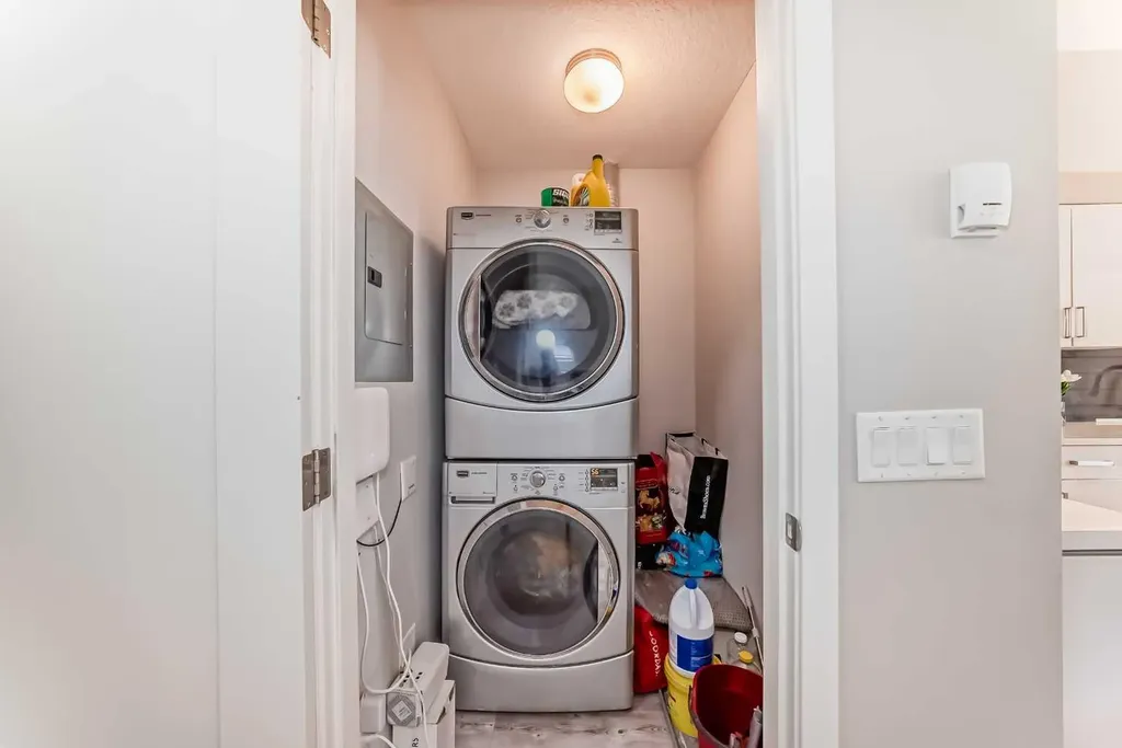 7 Westpark Common SW Calgary AB T3H 0Y4