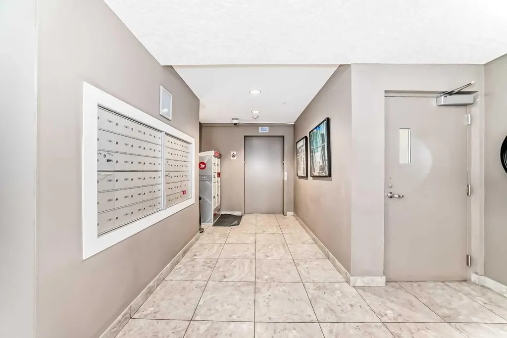 7 Westpark Common SW Calgary AB T3H 0Y4