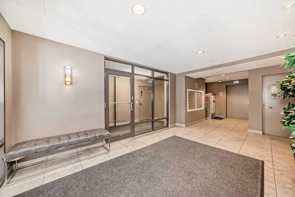 7 Westpark Common SW Calgary AB T3H 0Y4