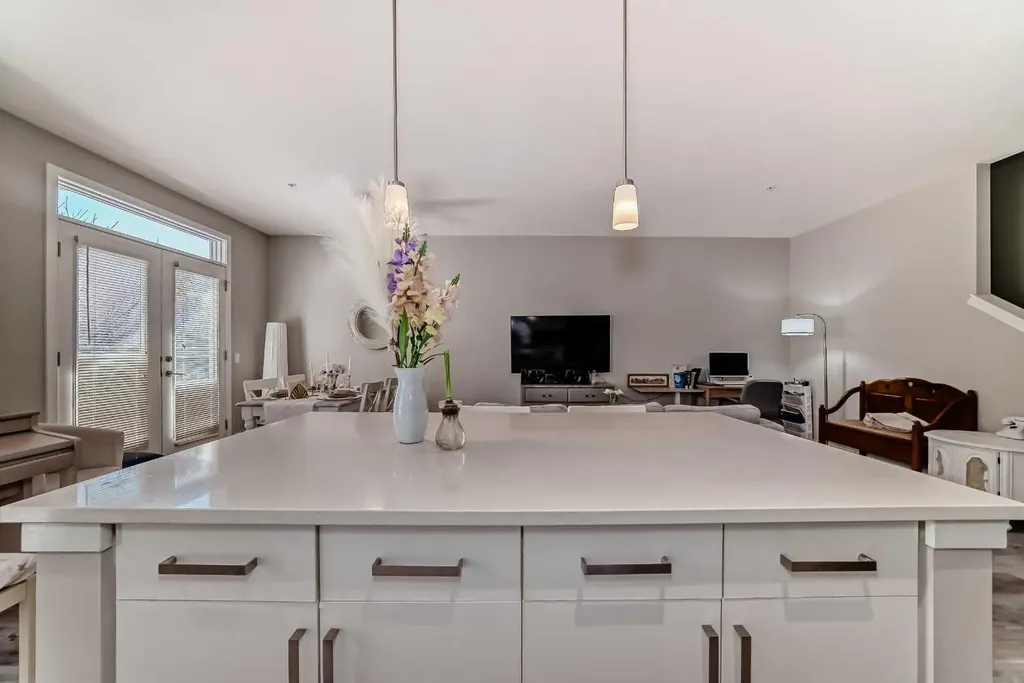 7 Westpark Common SW Calgary AB T3H 0Y4