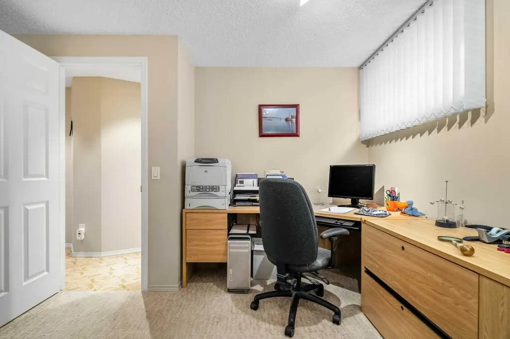 91 Sun Valley Drive SE Calgary AB T2X 2B4