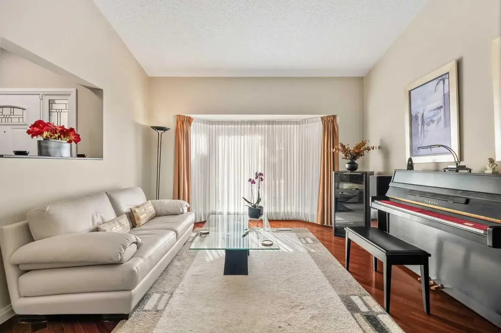 91 Sun Valley Drive SE Calgary AB T2X 2B4