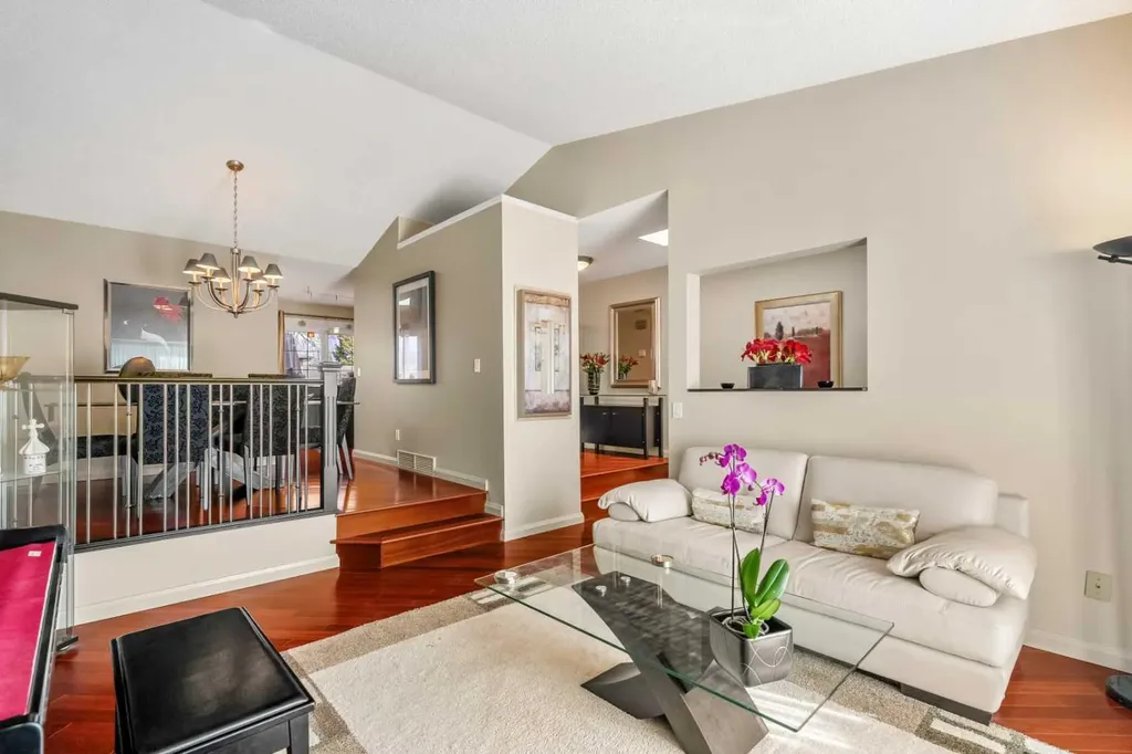 91 Sun Valley Drive SE Calgary AB T2X 2B4