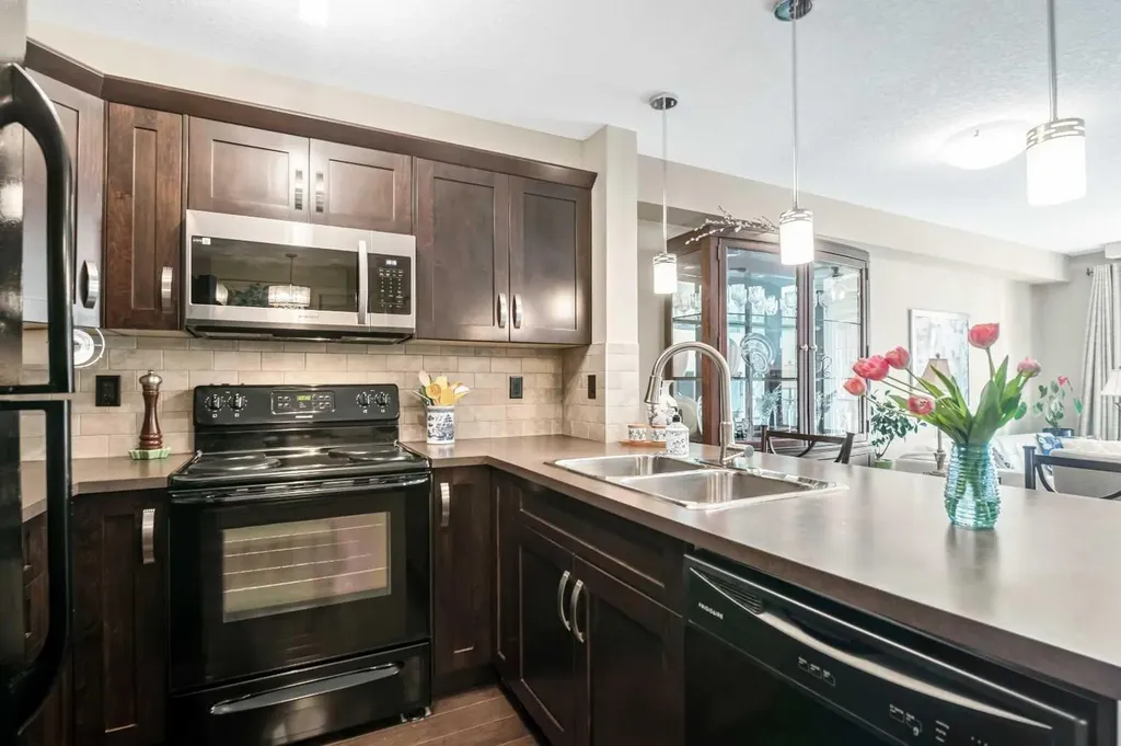 130 Panatella Street NW Calgary AB T3K 0Y6